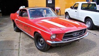 Illustration for article titled Is This 308 MPH Jet Dragster The Coolest Mustang On Sale Today?